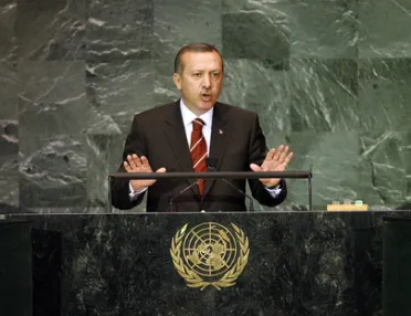 Portrait de (titres de civilité + nom) Son Excellence Recep Tayyip Erdoğan (Premier Ministre), Türkiye