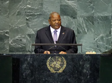 Portrait de (titres de civilité + nom) Son Excellence The Honourable Winston Baldwin Spencer (Premier Ministre), Antigua-et-Barbuda