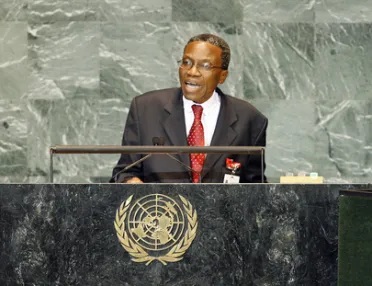 Portrait de (titres de civilité + nom) Son Excellence Jean-Marie Ehouzou (Ministre des affaires étrangères), Bénin