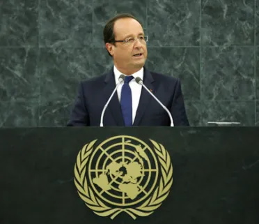 Portrait de (titres de civilité + nom) Son Excellence François Hollande (), France