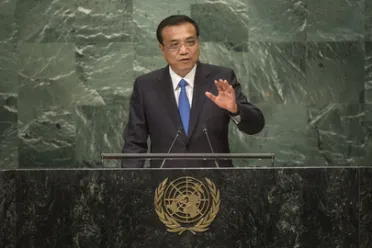 Portrait de (titres de civilité + nom) Son Excellence Li Keqiang (Premier ministre du Conseil des affaires de l'État), Chine
