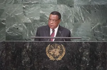 Portrait de (titres de civilité + nom) Son Excellence Augustine Phillip Mahiga (Ministre des affaires étrangères), République-Unie de Tanzanie
