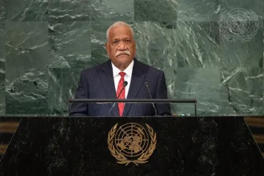 Portrait de (titres de civilité + nom) Son Excellence Nikenike Vurobaravu (Président), Vanuatu