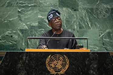 Portrait de (titres de civilité + nom) Son Excellence Bola Ahmed Tinubu (Président), Nigéria
