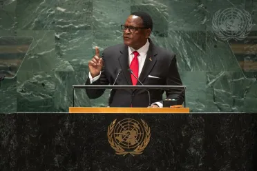 Фото (ранг, имя) Е.П. Лазарус Маккарти Чаквера (Президент), Малави