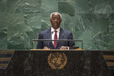 Portrait de (titres de civilité + nom) Son Excellence Raymond Ndong Sima (Premier Ministre), Gabon