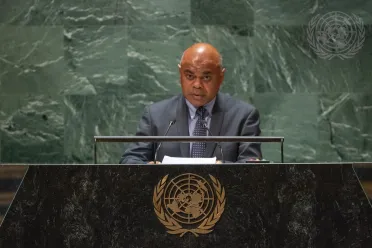 Portrait de (titres de civilité + nom) Son Excellence Odo Tevi (Président de la délégation), Vanuatu