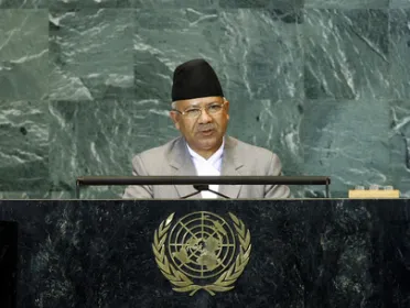 Portrait de (titres de civilité + nom) Son Excellence Madhav Kumar Nepal (Premier Ministre), Népal