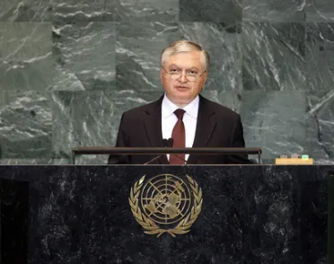 Portrait de (titres de civilité + nom) Son Excellence Edward Nalbandian (Ministre des affaires étrangères), Arménie