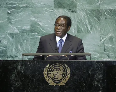 Portrait de (titres de civilité + nom) Son Excellence Robert Mugabe (Président), Zimbabwe