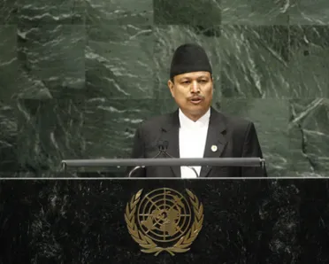 Portrait de (titres de civilité + nom) Son Excellence Bhim Bahadur Rawal (Ministre d'État), Népal