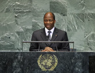 Portrait de (titres de civilité + nom) Son Excellence Djibrill Ypènè Bassolé (Ministre des affaires étrangères), Burkina Faso