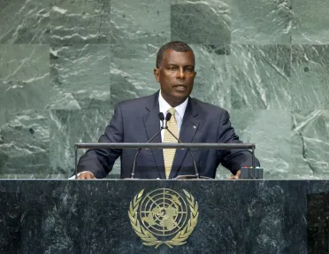 Portrait de (titres de civilité + nom) Son Excellence Frederick A. Mitchell (Ministre des affaires étrangères), Bahamas