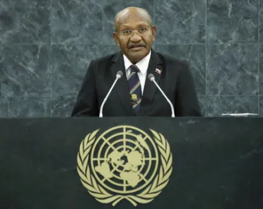 Portrait de (titres de civilité + nom) Son Excellence Leo Dion (Vice-Premier Ministre), Papouasie-Nouvelle-Guinée