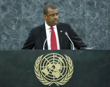صورة شخصية (المنصب + الاسم) His Excellency Vince Henderson (الممثل الدائم لدى الأمم المتحدة), دومينيكا