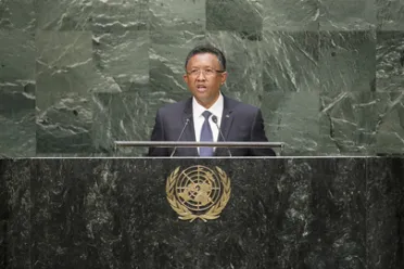 Portrait de (titres de civilité + nom) Son Excellence Hery RAJAONARIMAMPIANINA (Président), Madagascar