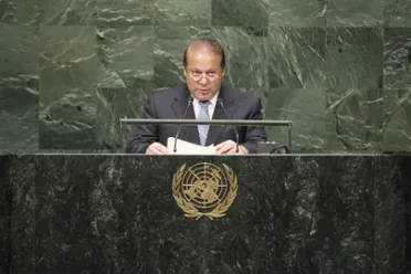 Portrait de (titres de civilité + nom) Son Excellence Muhammad Nawaz Sharif (Premier Ministre), Pakistan