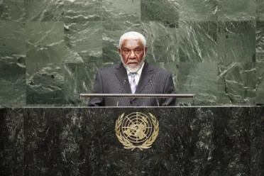 Portrait de (titres de civilité + nom) Son Excellence Joe Natuman (Premier Ministre), Vanuatu