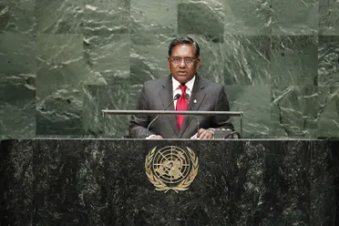 Portrait de (titres de civilité + nom) Son Excellence Mohamed Waheed (), Maldives