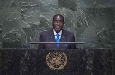 Portrait de (titres de civilité + nom) Son Excellence Robert Mugabe (Président), Zimbabwe