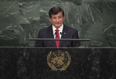 Portrait de (titres de civilité + nom) Son Excellence Ahmet Davutoğlu (Premier Ministre), Türkiye