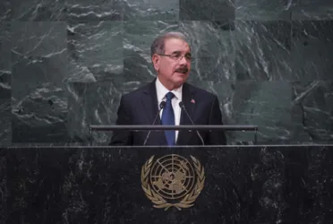 Portrait de (titres de civilité + nom) Son Excellence Danilo Medina Sánchez (Président), République dominicaine