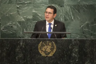 Portrait de (titres de civilité + nom) Son Excellence Jimmy Morales (Président), Guatemala