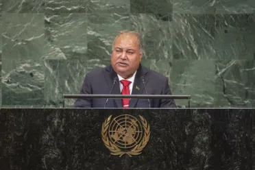 Portrait de (titres de civilité + nom) Son Excellence Baron Divavesi Waqa (Président), Nauru