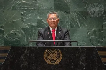 Retrato de (cargo + nombre) Su Excelencia Kausea Natano (Primer Ministro), Tuvalu