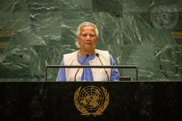 Retrato de (cargo + nombre) Excmo. Sr. Muhammad Yunus (Asesor Principal del Gobierno Interino), Bangladesh