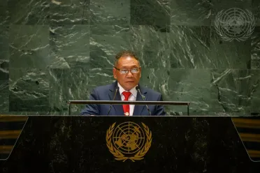 Portrait de (titres de civilité + nom) Son Excellence Peter Shanel Agovaka (Ministre des affaires étrangères et du commerce extérieur), Îles Salomon