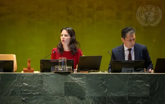 (职位+姓名)的照片 女士阁下 Annalena Baerbock (大会主席), 联大主席（闭幕式）